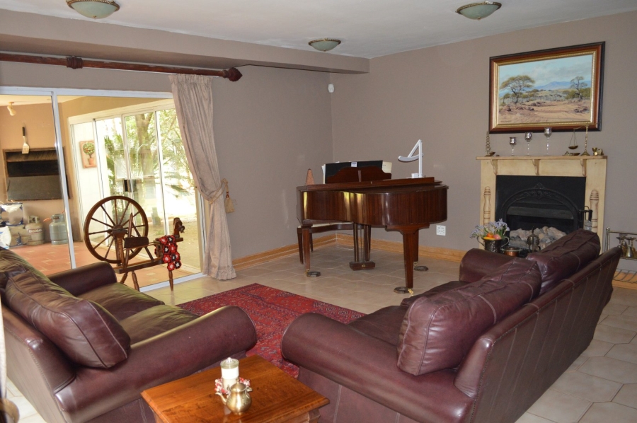 4 Bedroom Property for Sale in Wilkoppies North West